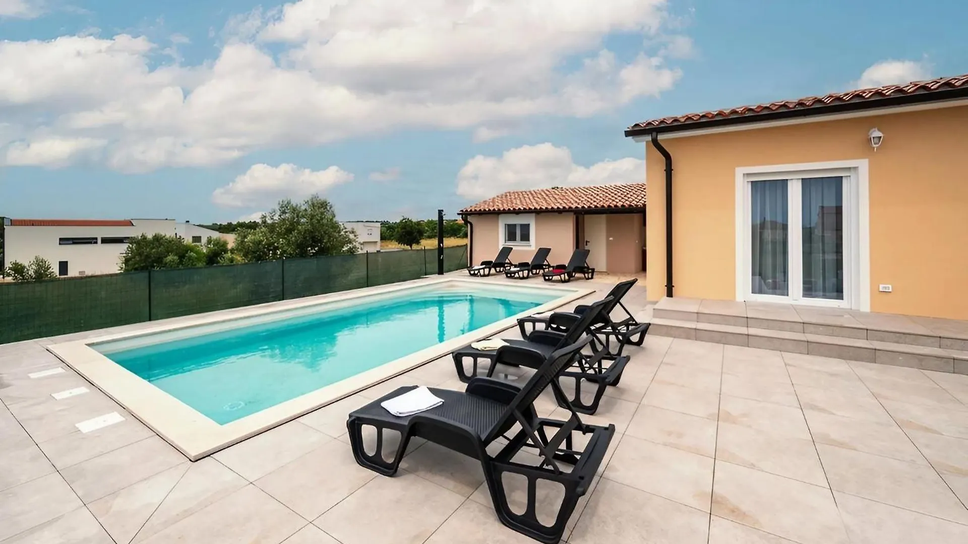 Contacten van Holiday Home Seaside Serenity